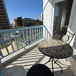 Modern 2br Steps From The Sea Apartamento