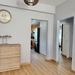 Modern 2br Steps From The Sea *