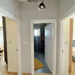Modern 2br Steps From The Sea Apartamento Limassol