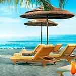 Apartamento Modern 2br Steps From The Sea