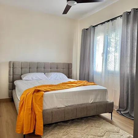 Modern 2br Steps From The Sea * Limassol