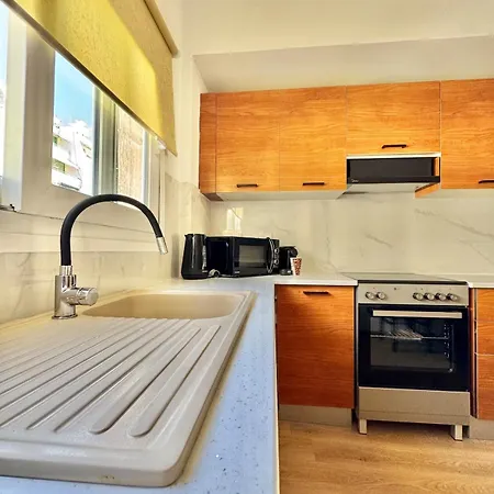 Daire Modern 2br Steps From The Sea *