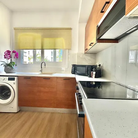 Daire Modern 2br Steps From The Sea