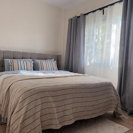 Modern 2br Steps From The Sea * Limasol