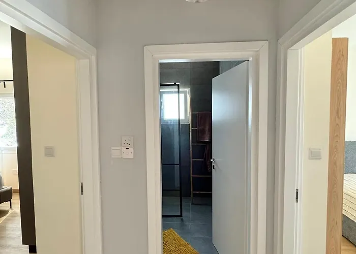 Modern 2br Steps From The Sea Lägenhet Limassol