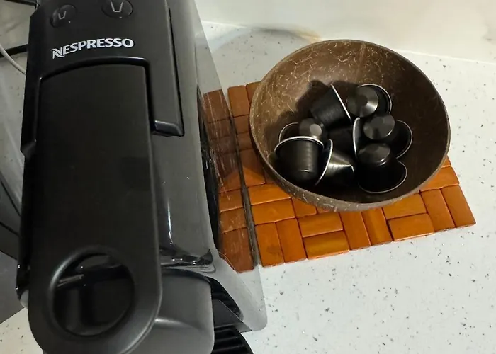 Modern 2br Steps From The Sea Lägenhet