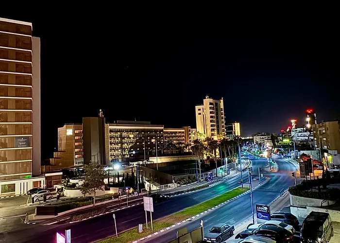 Modern 2br Steps From The Sea Lägenhet *