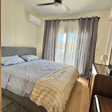 Modern 2br Steps From The Sea *