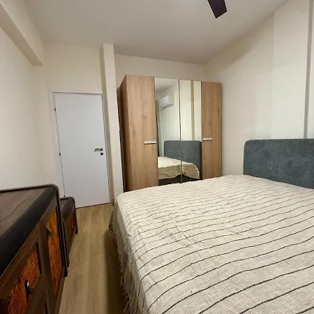 Modern 2br Steps From The Sea 公寓