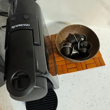 Modern 2br Steps From The Sea 公寓