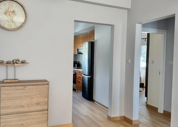 Modern 2br Steps From The Sea *