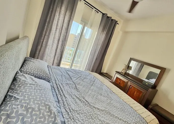 Modern 2br Steps From The Sea Appartamento Limisso